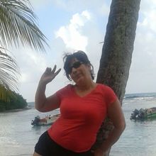 femme  3707994226