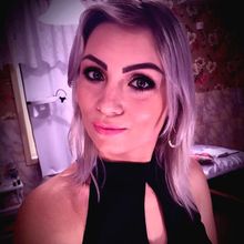 femme  1847028448