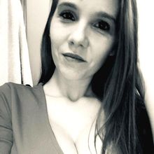 femme  3228769569