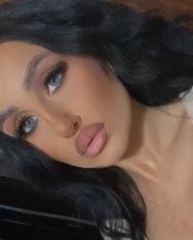 femme  346870881