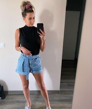 femme  966595973
