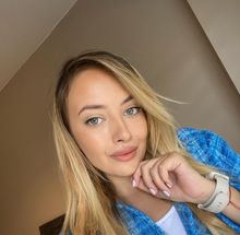 femme  4165243742