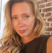 femme  1226849313