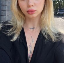 femme  995221152