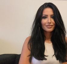 femme  4284161181