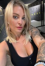 femme  346305828