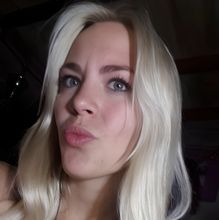 femme  195896912