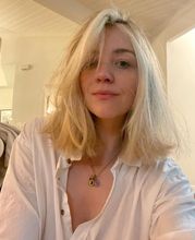 femme  3716623992