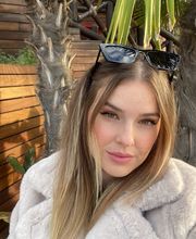femme  3278979399