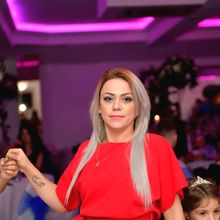 femme  976146706