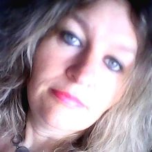 femme  1615380598