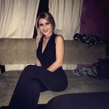 femme  767694437