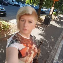 femme  3454914380