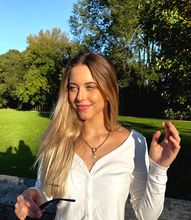 femme  4267350624