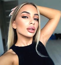 femme  3627510571