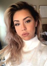 femme  3234850563