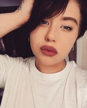 femme  3284541259