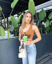 femme  1314657860