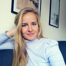 femme  4148888248