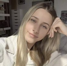 femme  869453214
