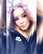 femme  4208463952
