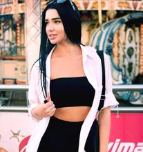 femme  3516588032