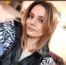 femme  4052727462