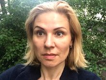 femme  1002351889