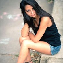 femme  4092647701