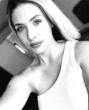 femme  3540918876