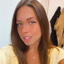 femme  2686349447