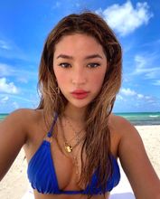 femme  1477520169