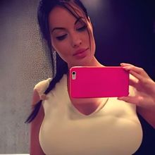 femme  2256446995