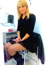 femme  3127998776