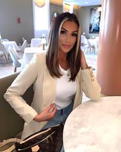 femme  3135768834