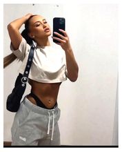 femme  1183767680