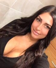 femme  1949294600