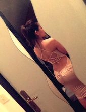 femme  3563444596