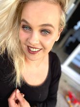 femme  3179271404