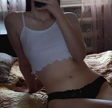 femme  2847648425