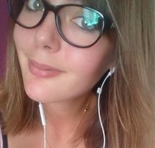 femme  3287640746