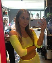 femme  1533822071