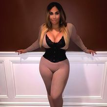femme  1483089285