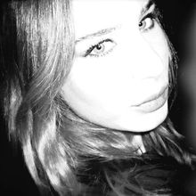 femme  4290919496