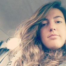 femme  541769170