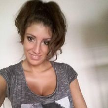 femme  439257548