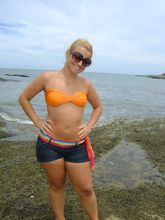 femme  1046623128