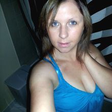 femme  3997054336
