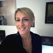 femme  4203592247