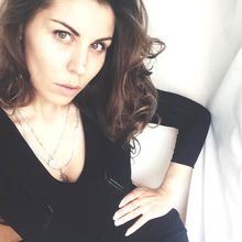 femme  3498716427